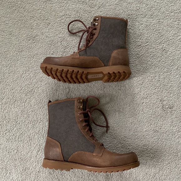 UGG Montgomry Boot - Picture 8 of 15